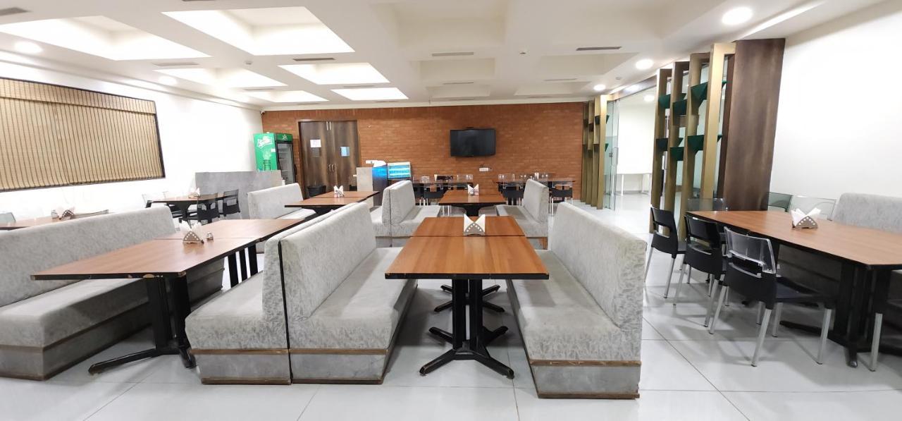 Apricot Hotel , Ahmedabad Eksteriør bilde